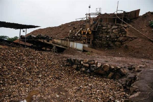 منجم لوانشيا يعود للحياة: استئناف إنتاج النحاس في زامبيا بعد توقف لأكثر من 20 عاماً 