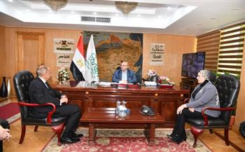 محافظ الفيوم يستقبل وفد نادي روتاري مستقبل الفيوم لبحث التعاون المشترك