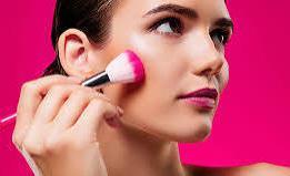 لمكياج صيفي منتعش دون إفراط.. اتبعي تلك الخطوات