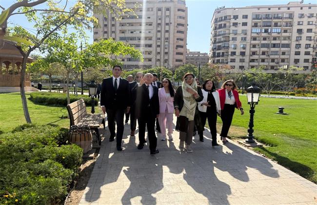 سفيرة النوايا الحسنة لـ «موئل الأمم المتحدة» تزور سوق العتبة