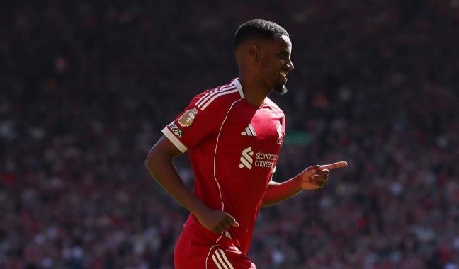 الدوري الإنجليزي.. ليفربول يتقدم على كريستال بالاس بهدفين