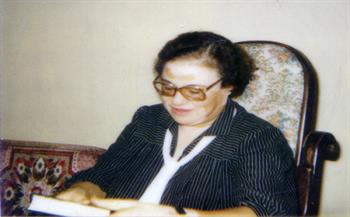 فاطمة موسى.. أستاذة جامعية ومترجمة أثرت الأدب العربي برؤيتها النقدية 