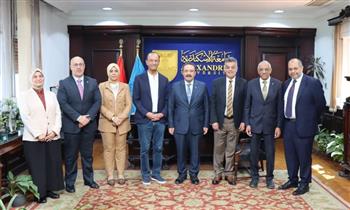 القائم بأعمال رئيس جامعة الإسكندرية: الجامعة تضع تطوير المنظومة الطبية بمستشفياتها على رأس أولوياتها