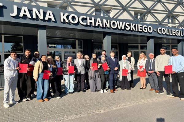 "العلاج الطبيعي بالقاهرة" تشارك في البرنامج التعليمي الدولي ببولندا بدعم الاتحاد الأوروبي 