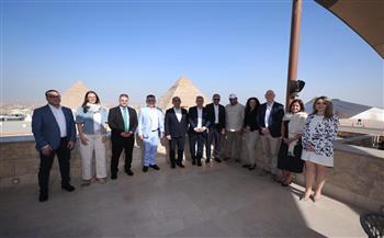 وزير السياحة يلتقي رئيس اتحاد شركات السياحة الألمانية وكبار منظمي الرحلات 