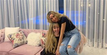 أنا فخورة بك للغاية.. هنا الزاهد تدعم شقيقتها فرح