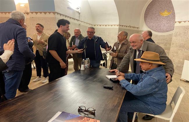 زاهي حواس يكشف أسرار "المدينة الذهبية" وكليوباترا في جولة تاريخية بـ10 مدن إيطالية