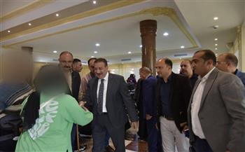 للمرة الثالثة على التوالي.. محافظ بورسعيد يواصل عقد لقاءات "الخير" واستمرار جهود لجنة المساعدات الإنسانية