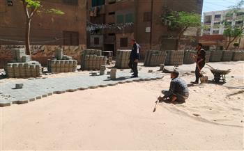 إستكمال أعمال التطوير ورفع كفاءة الشوارع الداخلية بتركيب بلاط الإنترلوك بحي أول الزقازق بنسبة تنفيذ ٨٩%