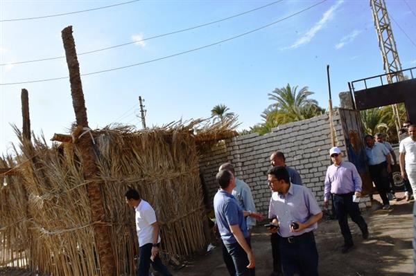 محافظ أسوان: لا تهاون في مواجهة التعديات على أراضي الدولة 