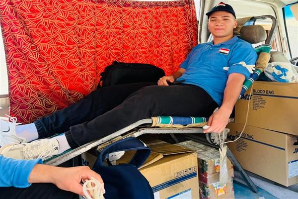 جامعة القاهرة تنظم حملة للتبرع بالدم بالتعاون مع قوات الدفاع الشعبي والعسكري 