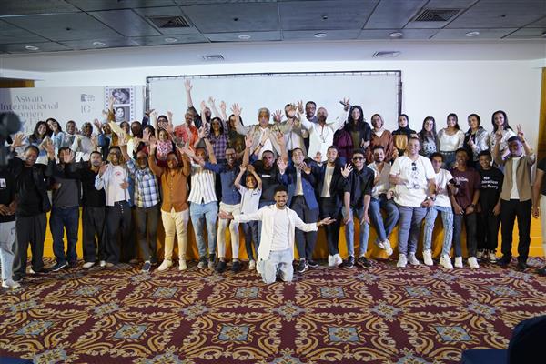 مهرجان أسوان يسدل الستار عن دورته العاشرة وهجرة السعودي يحصد جائزة الجمهور 