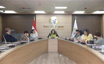 لجنة العلاقات الخارجية بالقومي للمرأة تستعرض أنشطتها وخططها المستقبلية