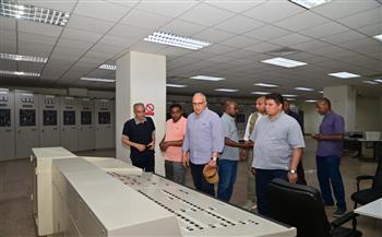 وزير الري يتفقد "مشروع تنمية جنوب الوادي" ومحطة الرفع العملاقة بتوشكى 