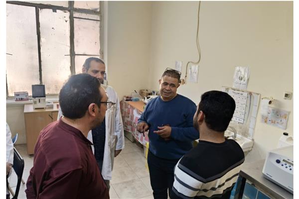 مدير الطب العلاجي بسوهاج يتابع سير العمل والانضباط بمستشفى جرجا العام 