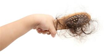 تساقط الشعر عند الأطفال..ما هي أسبابه؟  