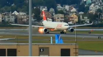 إصابة 6 أشخاص إثر اندلاع حريق في محرك طائرة تابعة للخطوط الجوية السويسرية بالهند