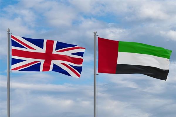 الإمارات والمملكة المتحدة تؤكدان أهمية ضمان حرية الملاحة في مضيق هرمز 