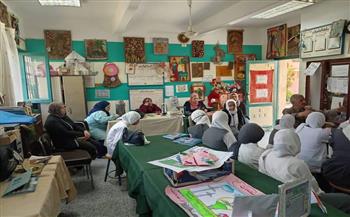 في يوم الكتاب العالمي.. مكتبة الفيوم العامة تغرس حب القراءة في طالبات "النهضة الإعدادية"