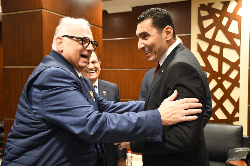 وزير الرياضة يلتقي رئيس الاتحاد الدولي للمصارعة في افتتاح البطولة الأفريقية بالإسكندرية 