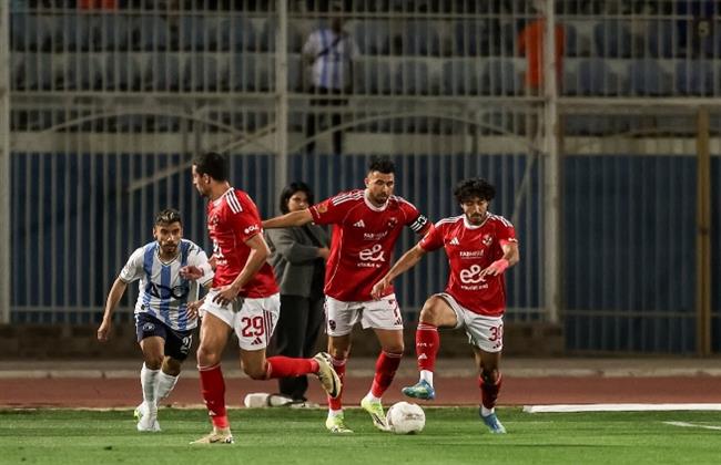 الدوري الممتاز.. «الفار» يلغي هدف الأهلي في مرمى بيراميدز   