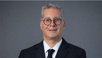 وزير البترول ينعى رئيس الوزراء في وفاة والده