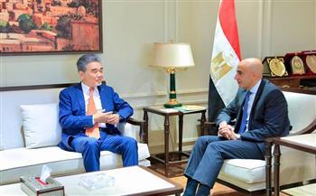 وزير التعليم يبحث مع رئيس جامعة هيروشيما آليات التعاون بشأن تنفيذ منهج "الثقافة المالية" لطلاب الثانوية