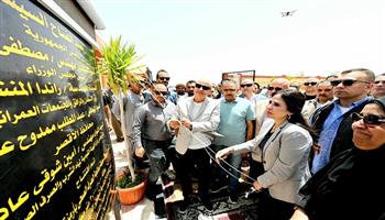 وزيرة الإسكان ومحافظ الأقصر يفتتحان مشروعات صرف صحي بأرمنت ضمن “حياة كريمة”