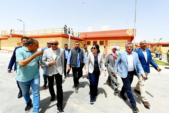 وزيرة الإسكان ومحافظ الأقصر يفتتحان مشروعات صرف صحي بمركز أرمنت ضمن مبادرة “حياة كريمة”