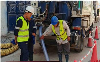 مياه سوهاج: تطهير شبكات الصرف الصحى ميكانيكياً ويدويا لمنع الطفح والانسداد