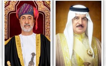 ملك البحرين وسلطان عمان يبحثان هاتفيا مستجدات الأوضاع في المنطقة ويؤكدان أهمية حرية الملاحة