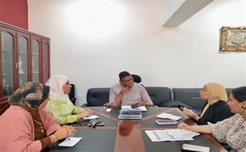 وكيل وزارة صحة البحر الأحمر يعقد اجتماعًا مع إدارة المبادرات لمتابعة سير العمل 