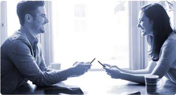 هل الصداقة بين الرجل والمرأة جائزة شرعًا؟.. أمينة الفتوى توضح