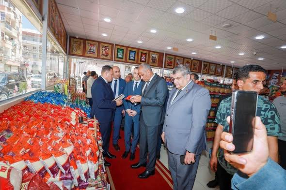 محافظ كفرالشيخ يفتتح منفذًا جديدًا لجهاز مستقبل مصر بعاصمة المحافظة لتوفير السلع الغذائية والاستهلاكية 