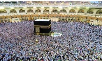 هاني تمام: عقد الرفقة في الحج يجسد روح التعاون ويحوّل الحجاج إلى كيان واحد في العبادة