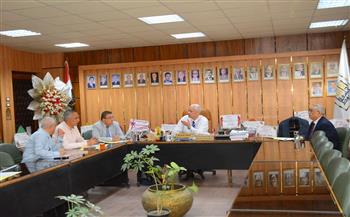 جامعة أسيوط تعقد اجتماع مجلس إدارة صندوق التكافل الاجتماعي لدعم الطلاب غير القادرين وتعزيز تكافؤ الفرص