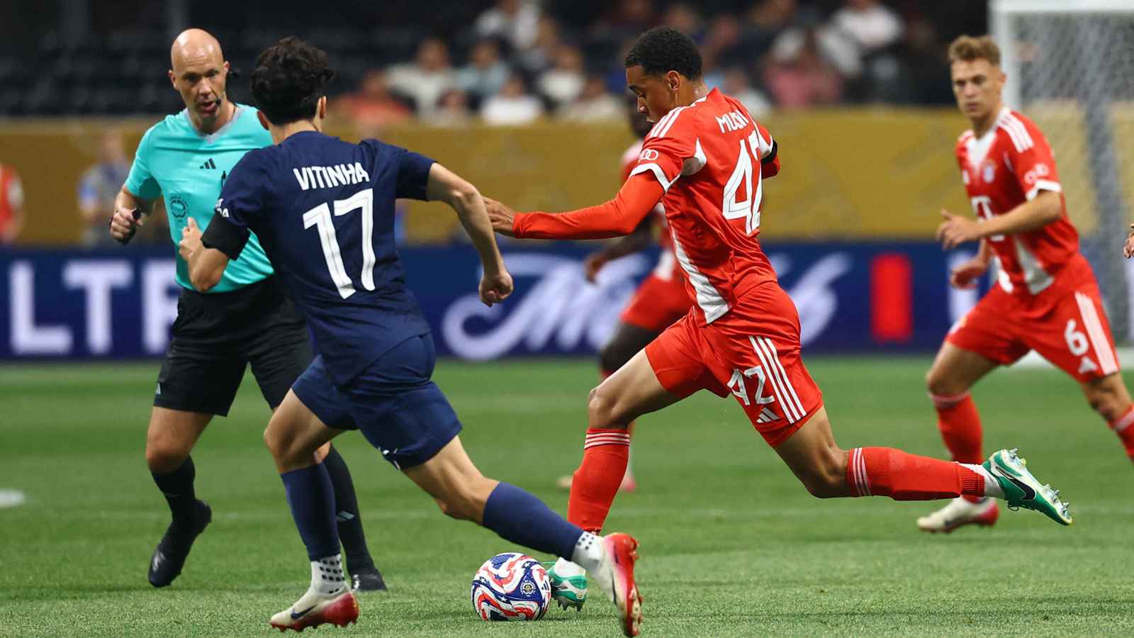 دوري أبطال أوروبا.. القناة الناقلة لموقعة باريس سان جيرمان أمام بايرن ميونخ 