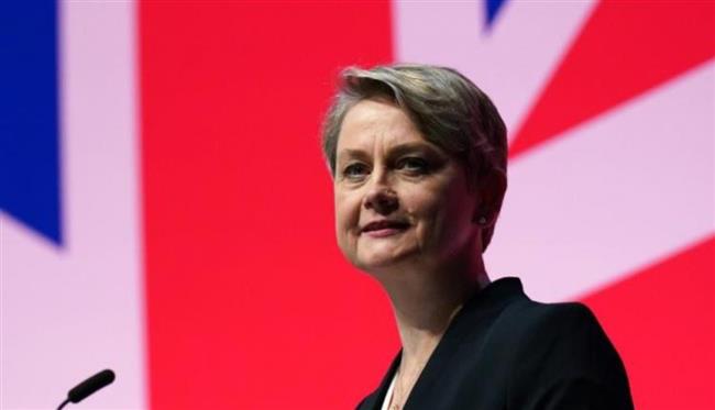 وزيرة خارجية بريطانيا: نعمل على دعم المفاوضات بين أمريكا وإيران