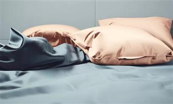 لربات البيوت.. خطوات صحيحة للحفاظ على الملاءات الساتان أثناء الغسيل