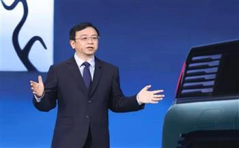 ثروته 25 مليار دولار.. رئيس BYD يستعمل المترو للذهاب إلى العمل (فيديو)