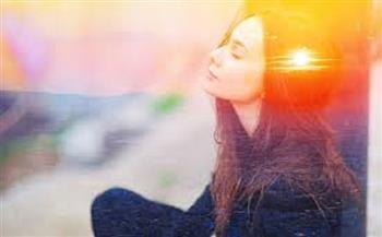 هل أنتي حساسة أم شديدة الإدراك؟.. علامات تكشف شخصيتك