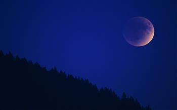 القمر الأزرق.. ظاهرة فلكية مميزة في شهر مايو