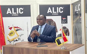 وفد كيني يزور مدينة الجلود بالعاشر لبحث نقل التجربة المصرية وتعزيز التعاون الصناعي الإفريقي| صور