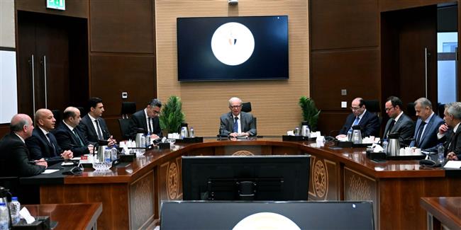 نائب رئيس الوزراء للشئون الاقتصادية يعقد اجتماعا لمتابعة جهود توفير السلع ومستلزمات الإنتاج