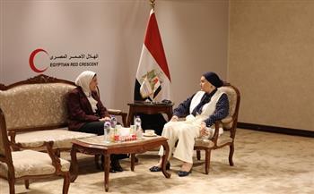 الهلال الأحمر المصري يستقبل «السنباطي» وسفراء المجلس القومي للطفولة