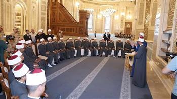 وزير الأوقاف يتفقد برنامج تدريب أئمة دفعة الشيخ حسن العطار بمسجد مصر الكبير