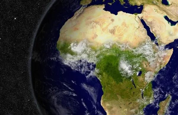 القشرة الأرضية تتمدّد وتتشقق.. أفريقيا تتعرض للانتقسام 