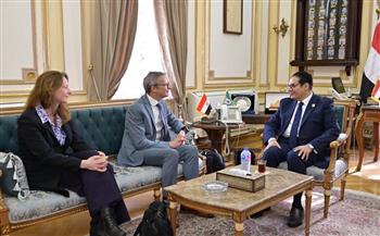 رئيس جامعة القاهرة يستقبل رئيس جامعة ليدن الهولندية لبحث تعزيز التعاون المشترك