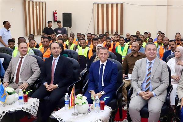 محافظ أسوان ومدير صندوق مكافحة الإدمان يشهدان فعالية تخريج 100 متعافي جديد من تعاطى المواد المخدرة 
