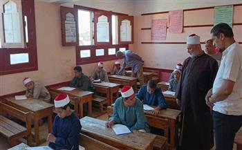 رئيس منطقة سوهاج الأزهرية يتفقد أعمال امتحانات النقل الإعدادي والثانوي 